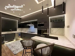  5 فيلا فاخره للبيع موقع مميز في كمبوند نوبل ريزيدنس تاج سيتي امام مطار القاهره مباشرة Noble Taj City