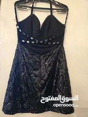  1 فستان سهرة قصير شبه جديد نظيف نظيف مش مستخدم هلبة