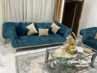  5 طقم كنب 7 مقاعد لون ازرق وبيج بحالة الجديد من شهوان استخدام خفيف خشب تقيل وموديل جميل بدون اي خدش