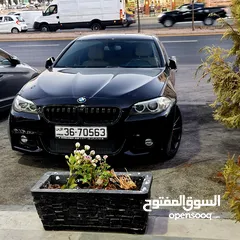  2 BMW 528i Black Edition 2015