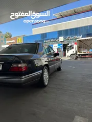  23 مرسيدس 300SEL