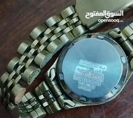  5 ساعه نوع سيتيزن كوارتز شغال 100% ما شاء الله حلوه الساعه ستاتي