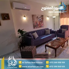  9 شقه مميزة وهادئه مريحه للسكن عين منجد قرب مركز الشرطه