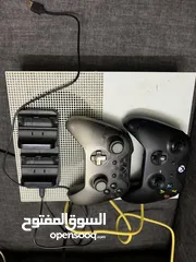  1 Xbox One s
