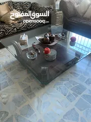  1 طاوله وسطيه خشب بلوط للبيع بحاله جيده