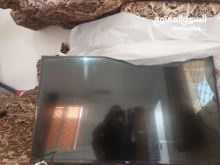  2 شاشة 50 بوصة ثري دي موديل 2015 مكسورة للبيع