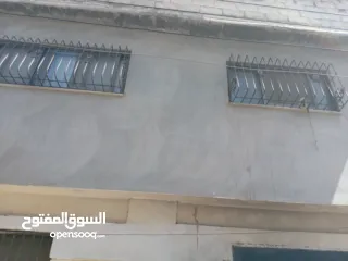  4 منزل مستقل للبيع في مخيم عسكر القديم شارع العياده