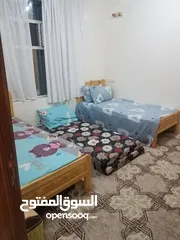  3 شقه للبيع تمليك جاهزه للسكن في قلب صنعاء شارع مجاهد