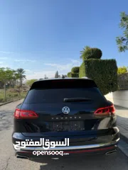  6 VOLKSWAGEN TOUAREG 2020
