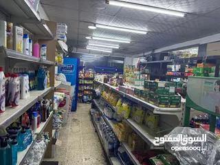  2 سوبر ماركت في موقع مميز للبيع