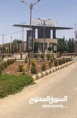 1 giving city مدينة تظم مجموعه شاليهات فخمه  اهلا وسهلا بالجميع  شاليه حجم صغير  شاليه كبير مسبح اطفال