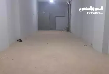  4 معرض للأجار سنوي