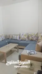  6 Confy and affordable sofa set in excellent condition/  +طقم كنب حلو و مريح  + طاوله + الستاره