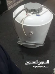  3 قيزر سعودي بحالة الوكالة سعة 50 لتر للبيع
