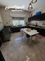  15 شقة مميزة أرقى واجمل مناطق عبدون مع حديقة بمساحة 300م