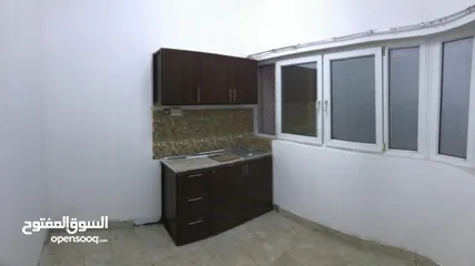  4 استوديو كبير بالعذيبة للايجار Large studio in Azaiba for rent