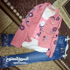  4 فساتين بحال الجديد بلبسو من عمر 7 لااا 10 سنوات  سعر القطعه 5 دنانير يوجد خدمة توصيل