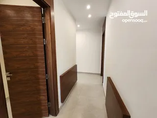  9 شقة طابقية فاخرة للبيع في عبدون ref : 14386