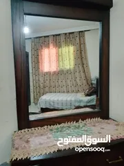  2 خزانة +تخت مفرد +تواليت  للبيع بسعر مغري