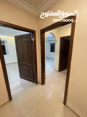  24 شقه بمدخل مستقل فاخره ومميزه  طابق ارضي مجمع عمان جديد