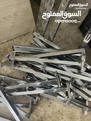  3 رفوف خشب وستاندات