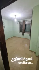  5 شقة غير مفروشة للايجار في ام الشرايط قرب عسل وبصل