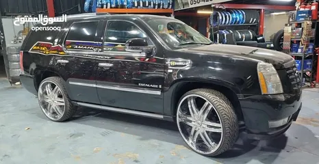  18 Cadillac Escalade Hybrid 4WD Premium  2009