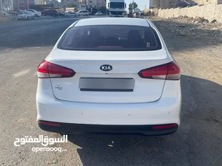  4 Kia k3 للبيع 2017