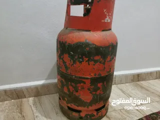  4 جرة غاز فارغه