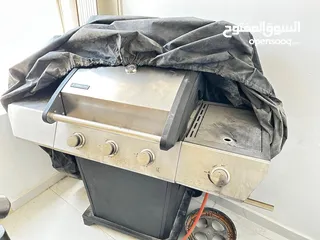  1 جريل شواء خارجي يعمل ( بالغاز) امريكي