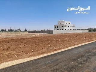  13 مشروع ريف كومباوند في ام العمد قرب طريق المطار جسر مادبا، قطع اراضي داخل التنظيم سكن ريفي منطقة فلل