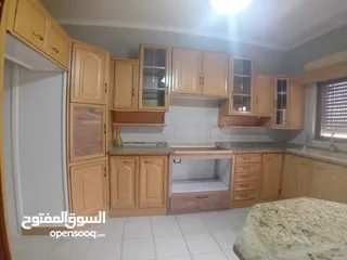  9 شقة فارغة - عرقوب خلدا - 3نوم 1ماستر - 196م