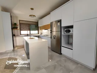  7 روف حصري فاخر للبيع – بيتونيا  إطلالة تحبس الأنفاس