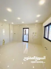  6 شقق جديدة فاخرة للبيع في ابو السوس من المالك