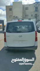  4 هيونداي H1 بحالة ممتازة