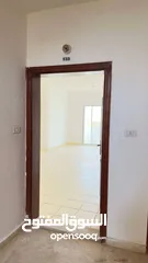  3 شقه للبيع في مادبا