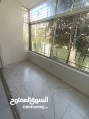  5 شقه فارغه للايجار ـ الصويفية ـ مجدده بالكامل ـ موقع مميز مساحه 170 متر 3 غرف نوم ـ  5000 دينار