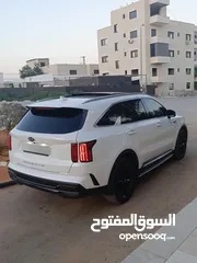  2 كيا سرينتو