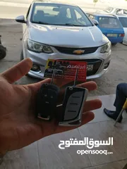  12 المهندس ابراهيم خميس لخراطة وبرمجة المفاتيح وتصليح الزرافيل وبدل فاقد بأحدث الاجهزة