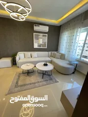  11 شقه استثمارية  للبيع او للايجار مفروش في الخامس - ref : 14676