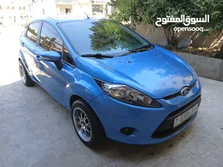  4 فورد فيستا 2012 فحص نخب . بحالة ممتازة للبيع