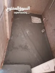  14 فني عازل مائي وحراري