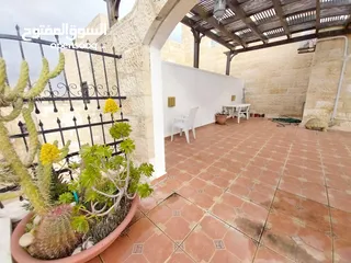  22 شقة غير مفروشة للإيجار 300م2 ( Property 19257 )-174965400