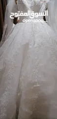  4 فستان عروس لون أبيض