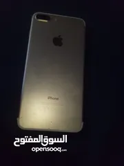  1 سلام عليكم   جهاز ايفون 7 بلس  مساحة 32  بطارية 63 بس رح اغيرها  للبدل ع ايفون 8 بلس سكان زرقاء