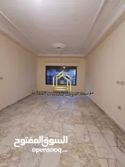  7 شقة مميزة - ضاحية الرشيد - 4نوم 2ماستر - 250م - قرب الخدمات العامة