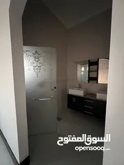  4 شقة للإيجار