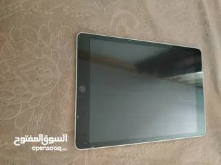  2 ايباد 9 ابل مستعمل بحالة الوكاله