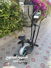  1 جهاز رياضي upright bike نظيف