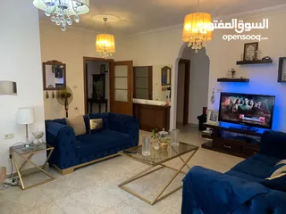  1 للبيع شقة ارضية شبه جديدة مع تراس وكراج في اجمل مناطق عمان خلدا موقع مميز السعر مغري جدا